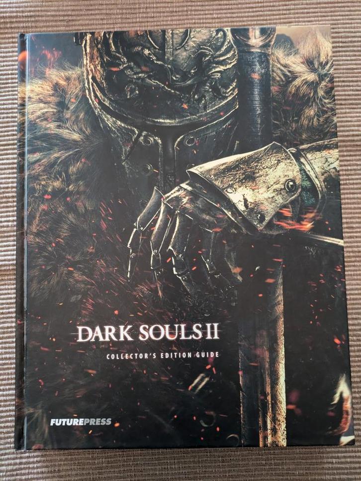 Dark Souls II Collector's Edition Guide - FuturePress, Boeken, Overige Boeken, Zo goed als nieuw, Ophalen