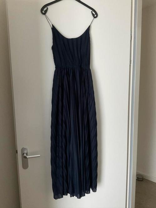 Only maxi jurk plisse maat S donkerblauw (KWF), Kleding | Dames, Gelegenheidskleding, Zo goed als nieuw, Galajurk, Blauw, Ophalen of Verzenden
