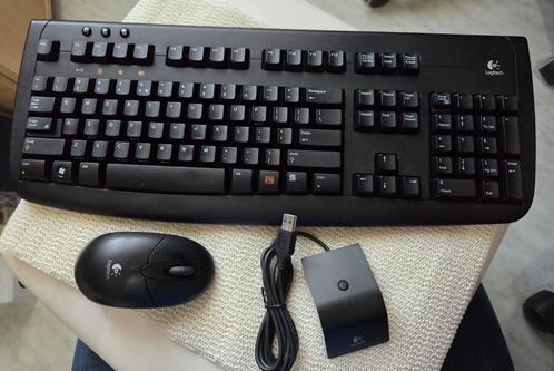 Logitech Deluxe Cordless draadloze toetsenbord en muis set, Computers en Software, Toetsenborden, Zo goed als nieuw, Qwerty, Draadloos