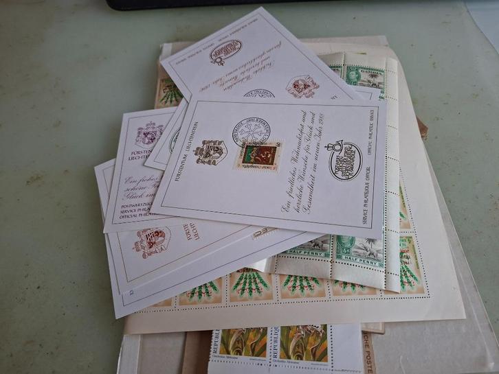 Uit een snuffeldoos met zakjes, kaarten, bladen, deel # 74, Postzegels en Munten, Postzegels | Volle albums en Verzamelingen, Buitenland