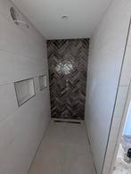 Tegelzetter aangeboden/Tiler available, Diensten en Vakmensen, Stukadoors en Tegelzetters