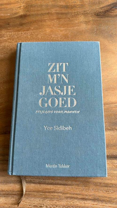 Yce Sidibeh - Zit m'n jasje goed, Boeken, Mode, Zo goed als nieuw, Ophalen of Verzenden