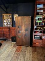 Massief houten kast met 3 deuren, Huis en Inrichting, Kasten | Lockerkasten, Ophalen, Zo goed als nieuw