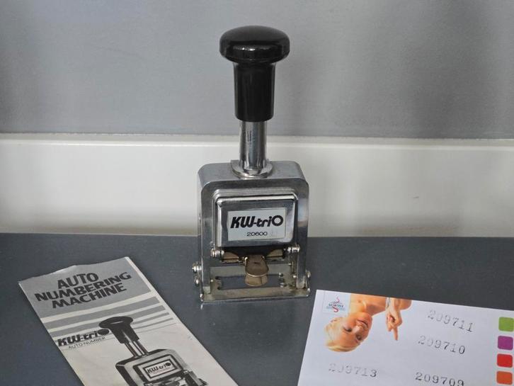 Vintage KW Trio numeroteur / doortelstempelautomaat €35, Antiek en Kunst, Antiek | Kantoor en Zakelijk, Ophalen of Verzenden