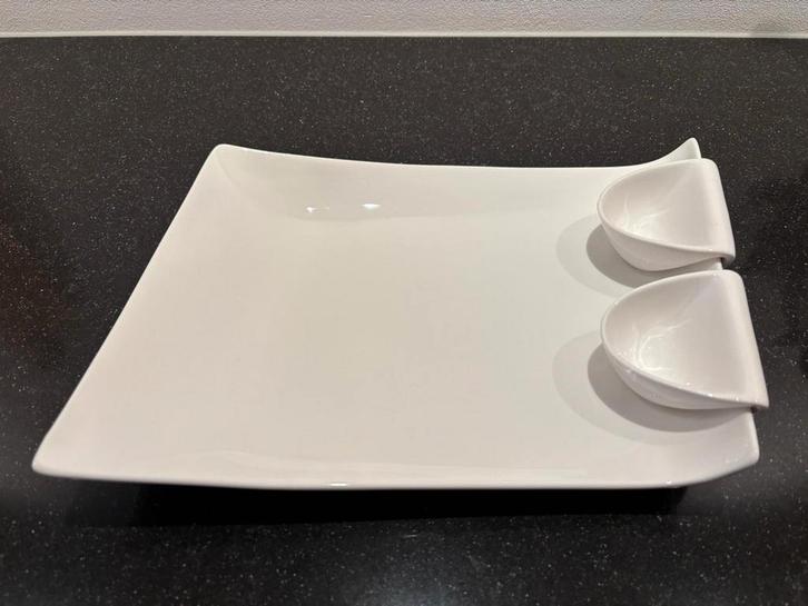 Luxe Dinerborden met Sausbakjes - Zo Goed Als Nieuw!, Huis en Inrichting, Keuken | Servies, Zo goed als nieuw, Bord(en), Effen