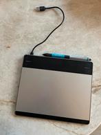 Wacom Intuos CTH-480 Tekentablet, Computers en Software, Tekentablets, Ophalen of Verzenden, Multi-touch, Gebruikt, Bedraad