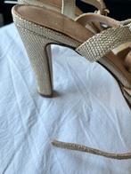 Pumps, Kleding | Dames, Schoenen, Ophalen of Verzenden, Zo goed als nieuw, Overige kleuren