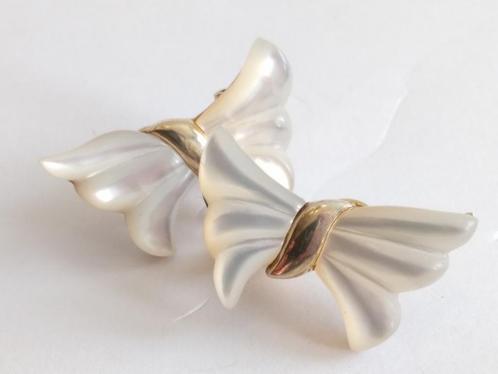 OORKNOPPEN goud-op-zilver 2,6x 1,5 cm met witte Parelmoer, Sieraden, Tassen en Uiterlijk, Oorbellen, Nieuw, Knopjes of Stekers