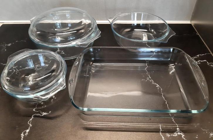 'Pyrex' ovenschaal en ronde schalen, Huis en Inrichting, Keuken | Keukenbenodigdheden, Zo goed als nieuw, Ophalen
