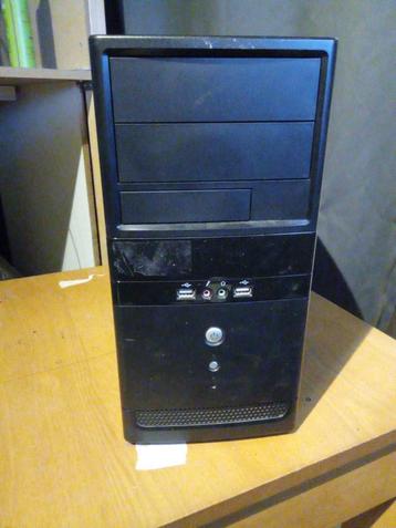 behuizing desktop met 450 watt voeding beschikbaar voor biedingen