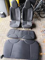 Bekledingset stoelen en bank Toyota Aygo 2011 P 107/C1, Auto-onderdelen, Interieur en Bekleding, Ophalen of Verzenden, Toyota