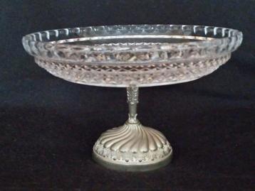 Kristallen Bonbon Schaal met Zilverkleurige Voet beschikbaar voor biedingen