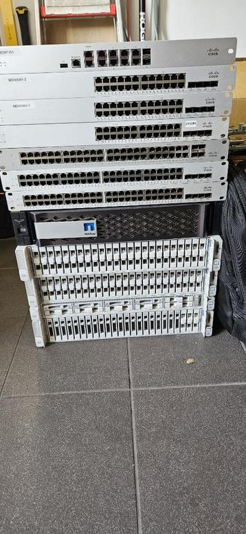 Partij  van 4 stuks Cisco servers in topconditie ! beschikbaar voor biedingen