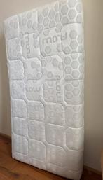 Kidsmill Babyflow Matras 60x120 + matrasbeschermer Tencel, Ophalen, Zo goed als nieuw, Ledikant