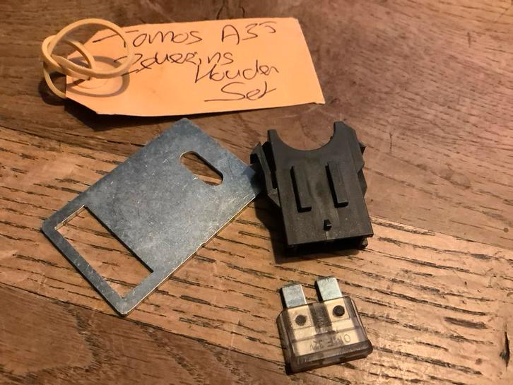 Tomos Zekeringhouder Set - 3 Delig - NOS, Fietsen en Brommers, Brommeronderdelen | Oldtimers, Nieuw, Overige typen, Verzenden