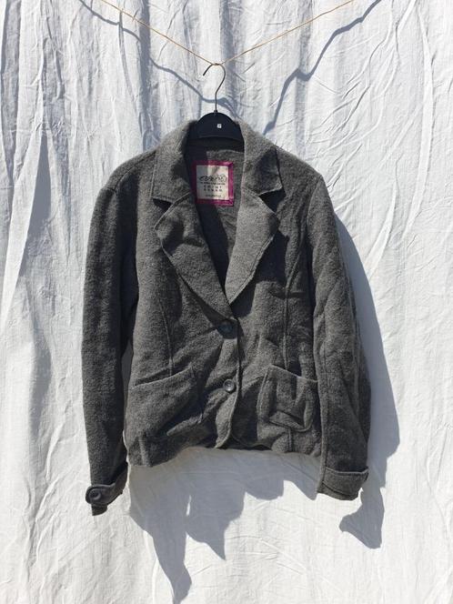 Leuk grijs (deels) wollen jasje / vestje. mt XL Merk Esprit, Kleding | Dames, Jasjes, Kostuums en Pakken, Zo goed als nieuw, Jasje