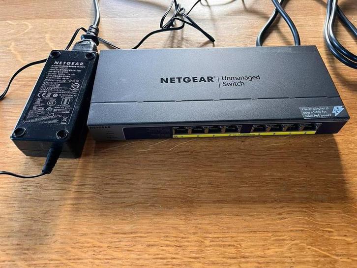 Netgear GS108LP 8-poorts PoE+ Gigabit Switch, Computers en Software, Netwerk switches, Gebruikt, Ophalen of Verzenden