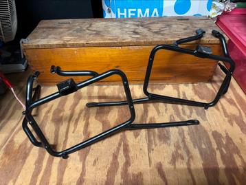 Kofferbeugels gs 1200 ,r1200gs 2004 , optie koffers givi beschikbaar voor biedingen