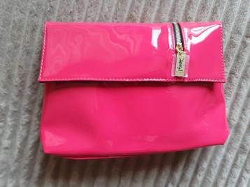 Yves Saint Laurent clutch beschikbaar voor biedingen