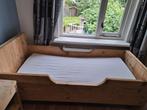 Stijgerhouten bed, nachtkastje en dressoir of commode, Ophalen, 70 tot 85 cm, 140 tot 160 cm, Zo goed als nieuw