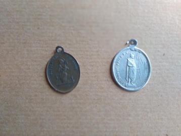 2 medaillons S. Hubert / S. Roch / S. Donat / S. Antoine beschikbaar voor biedingen