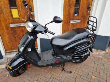Sym Fiddle matblack/black 1399 bromscooter bij Scooterforyou beschikbaar voor biedingen