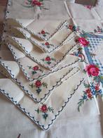 Geborduurd rozen tafelkleed/tafellaken & servetten, Verzenden