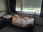Mooi zwart stalen bed, Huis en Inrichting, Slaapkamer | Bedden, Ophalen, 90 cm, Eenpersoons, Zwart