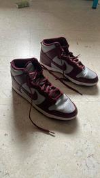 Nike dunks maat 45 rood grijs, Kleding | Heren, Schoenen, Overige kleuren, Nike, Ophalen of Verzenden, Sneakers of Gympen