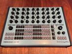 Erica Synths Perkon HD-01 Drum Machine (blauwe versie), Muziek en Instrumenten, Drumcomputers, Ophalen of Verzenden, Zo goed als nieuw