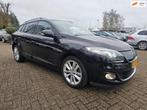 Renault Mégane Estate 2.0 Bose AUTOMAAT/dak/XENON/airco/CRU, Auto's, Gebruikt, Parkeersensor, 4 cilinders, Leder en Stof