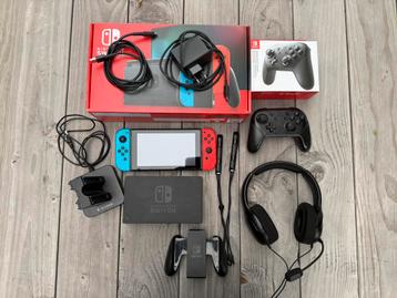 Nintendo Switch V2 inclusief headset, pro controller en spel beschikbaar voor biedingen