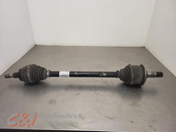 Aandrijfas links-achter van een Mercedes Vito beschikbaar voor biedingen