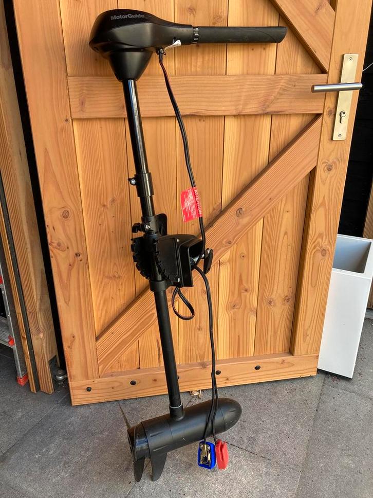 Electromotor 55 lbs met accu’s, Watersport en Boten, Hengelsport | Karpervissen, Gebruikt, Complete set, Ophalen