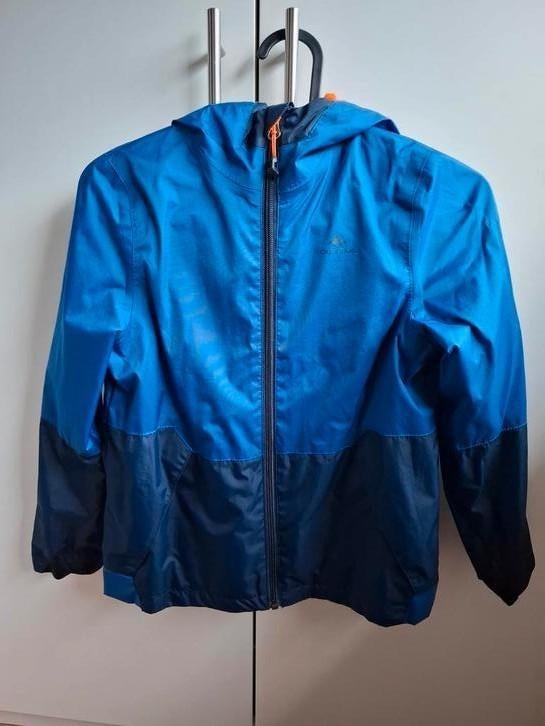 Decathlon regen jas voor 10 jaar, Kinderen en Baby's, Ophalen of Verzenden, Zo goed als nieuw, Decathlon, Jongen of Meisje