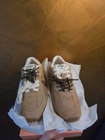 Miu Miu New Balance 530 SL Sneakers - Maat 38, Bruin, Nieuw, Ophalen of Verzenden, Sneakers of Gympen