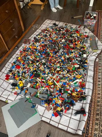 Heel veel lego! (Met boekjes) beschikbaar voor biedingen