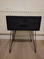 Zwart nachtkastje met lade, Huis en Inrichting, Slaapkamer | Nachtkastjes, Ophalen, Gebruikt, Hout, Minder dan 45 cm