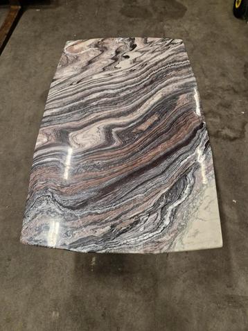 Marmeren salontafel | 130 x 80 x 42 cm | Uniek geaderd  beschikbaar voor biedingen