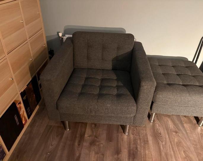 Landskrona IKEA fauteuil + poef - Zo goed als nieuw!, Huis en Inrichting, Fauteuils, Zo goed als nieuw, Stof, 75 tot 100 cm, Ophalen