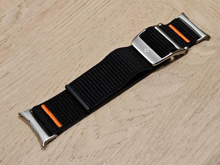 Spigen DuraPro Flex Band voor Samsung Galaxy Watch, Sieraden, Tassen en Uiterlijk, Sporthorloges, Nieuw, Zwart, Ophalen of Verzenden