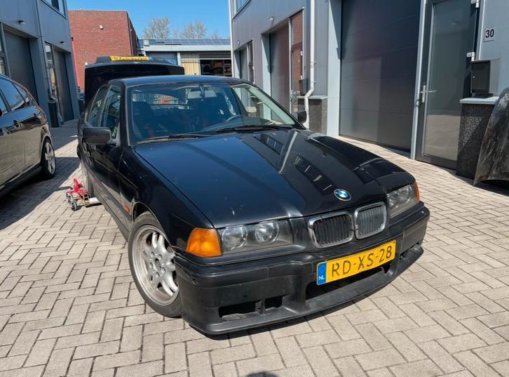 Bmw E36 Driftauto, Auto's, BMW, Particulier, 3-Serie, Benzine, Sedan, Handgeschakeld, Zwart, Zwart, Achterwielaandrijving, Ophalen