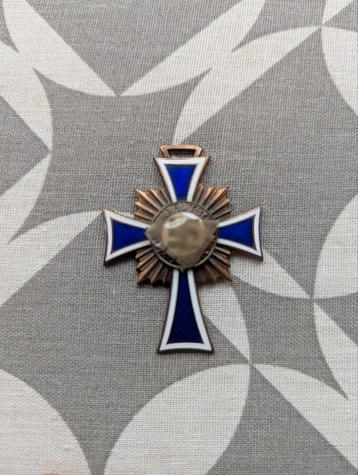 Moederkruis  beschikbaar voor biedingen