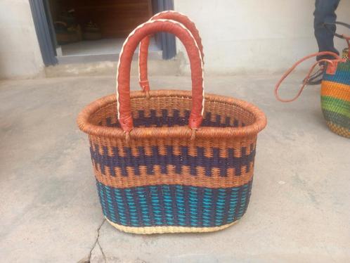 Ghana shopper binnenkort in ons assortiment.  Oersterk uniek, Huis en Inrichting, Woonaccessoires | Schalen en Manden, Nieuw, Rond