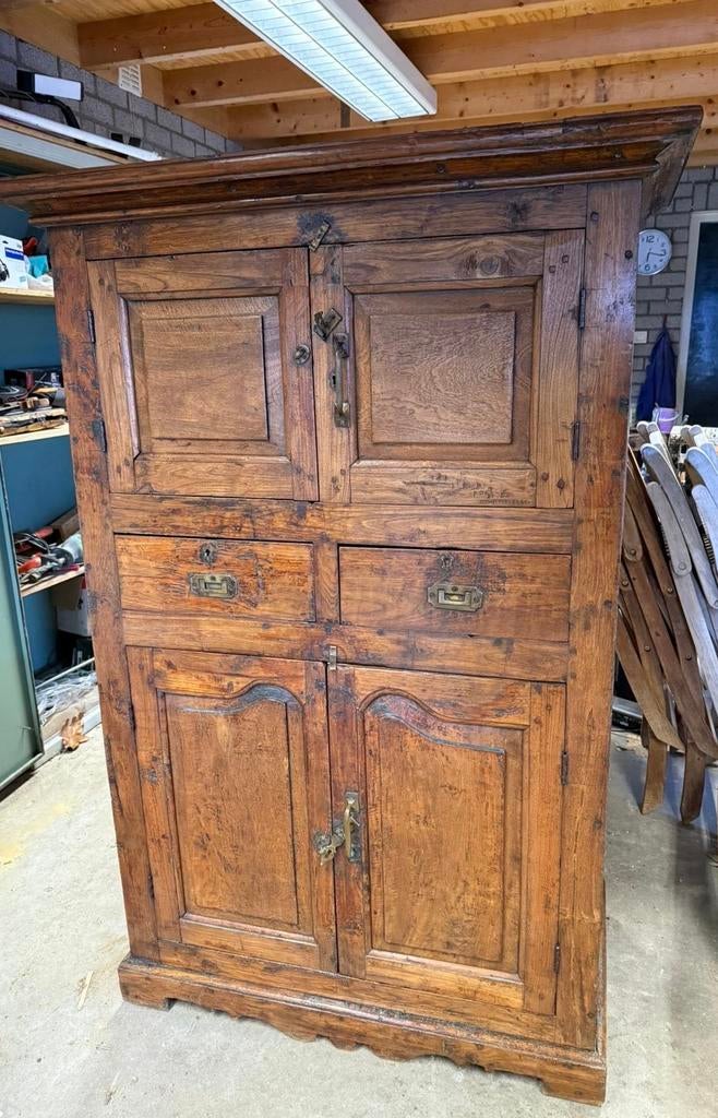 Antieke teakhouten kast uit India, Antiek en Kunst, Antiek | Meubels | Kasten, Ophalen