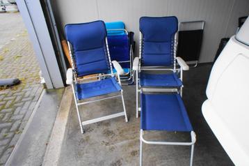 Heel veel kampeerspullen  stoelen ,sloten, en Caravans beschikbaar voor biedingen