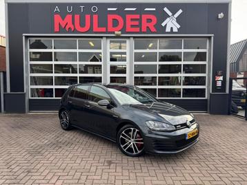 Volkswagen GOLF  2.0 TDI 184PK GTD AUTOMAAT / PANODAK / NAVI beschikbaar voor biedingen