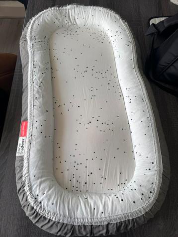 Baby nestje beschikbaar voor biedingen