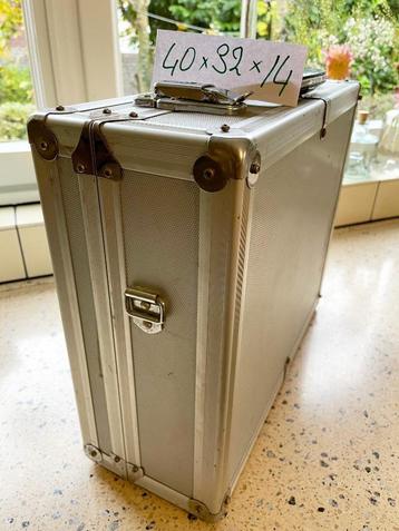 Orient alu (foto)koffer 40x32x14cm beschikbaar voor biedingen