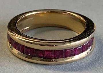 Gouden Ring met Robijnen 18 Karaat Massief ~ Alliance Ring beschikbaar voor biedingen
